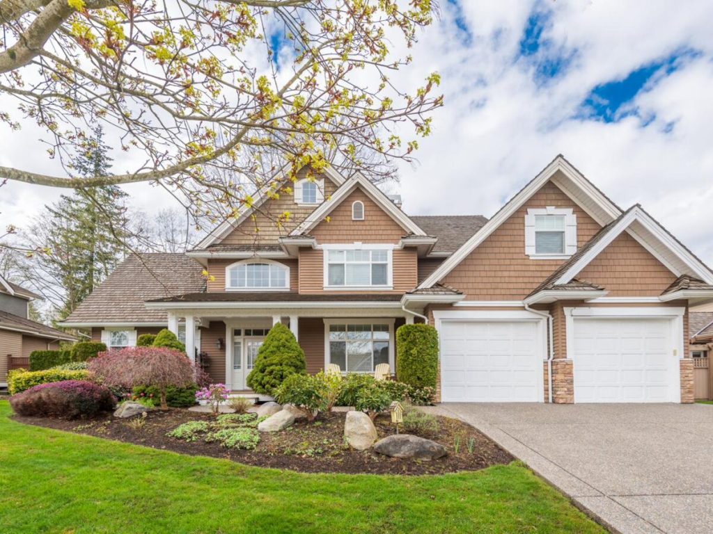 Suburban homes in a Charlotte neighborhood